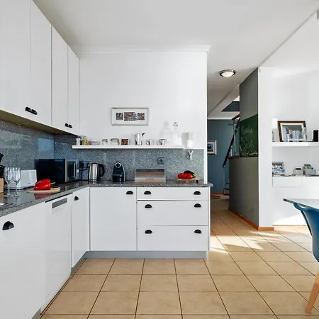 Magnolia Sunsets Villa Calheta (Madeira)