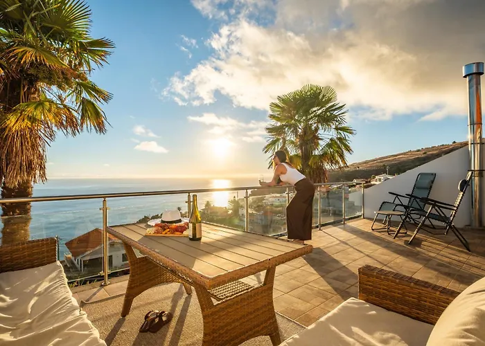 Magnolia Sunsets *